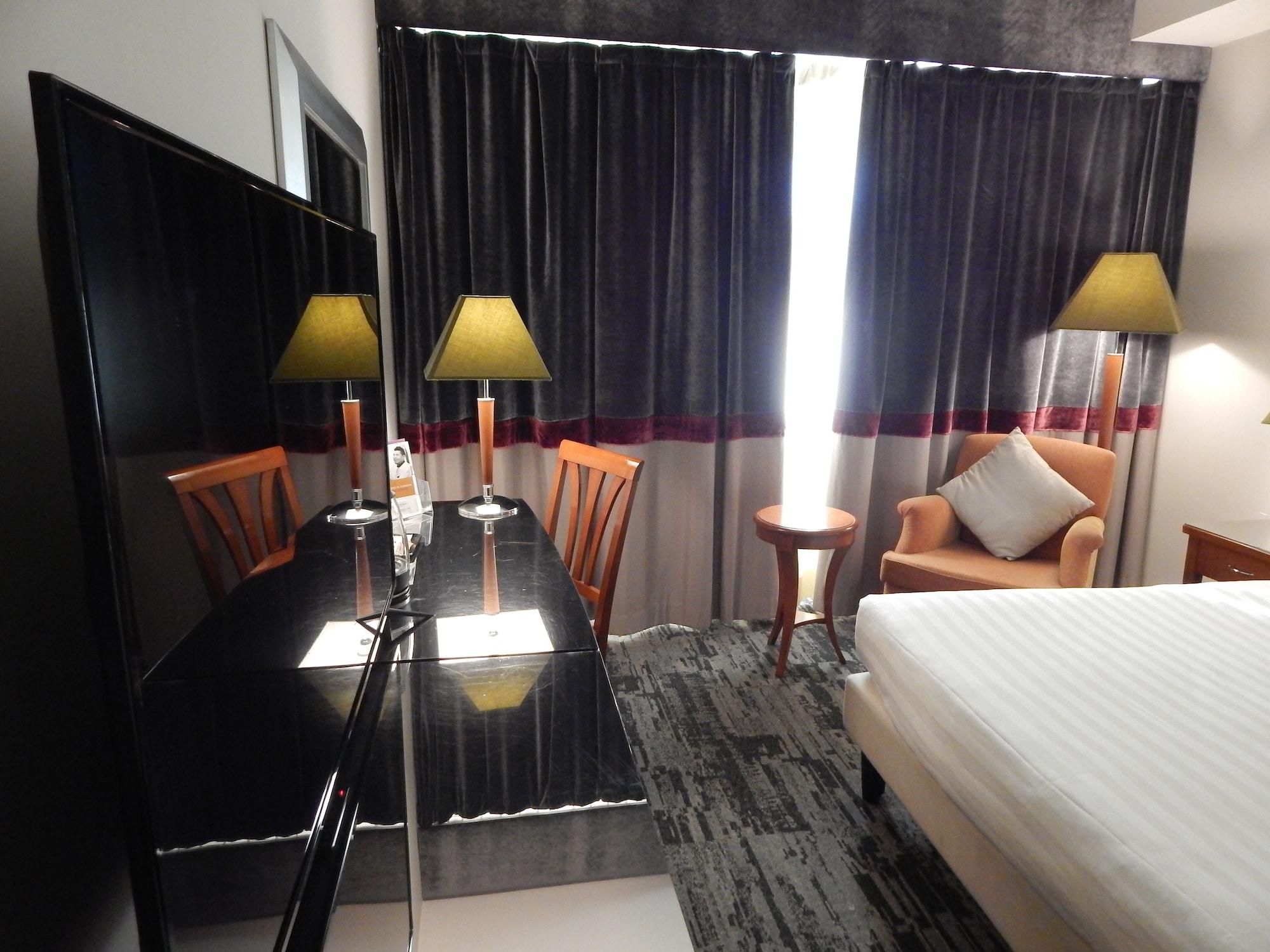 Mercure Leonardo Da Vinci Rome Airport Hotel 4*
