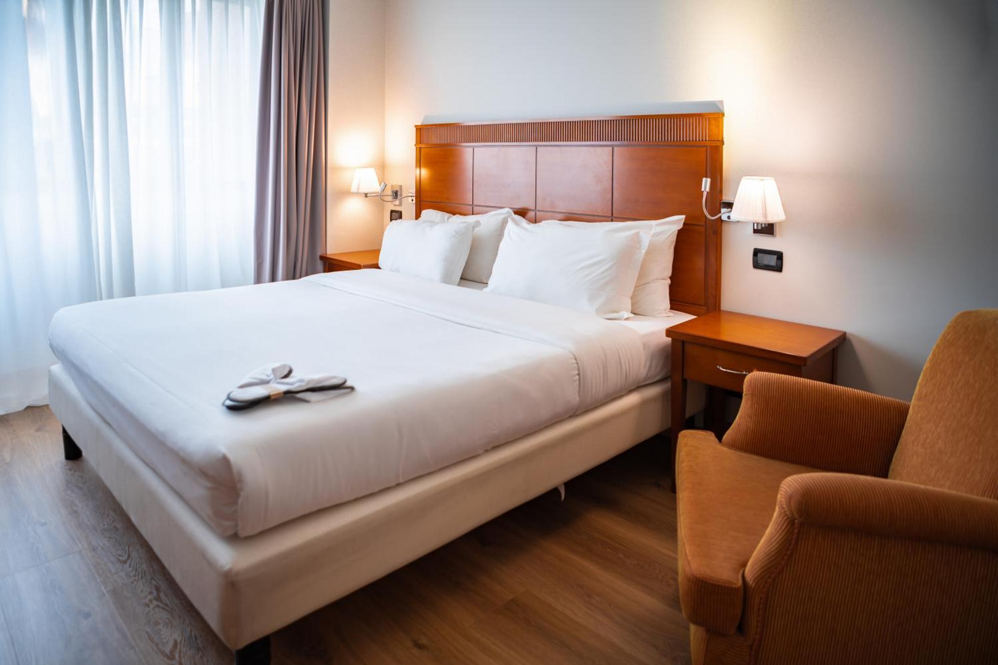 Hotel Mercure Leonardo Da Vinci Rome Airport 4*