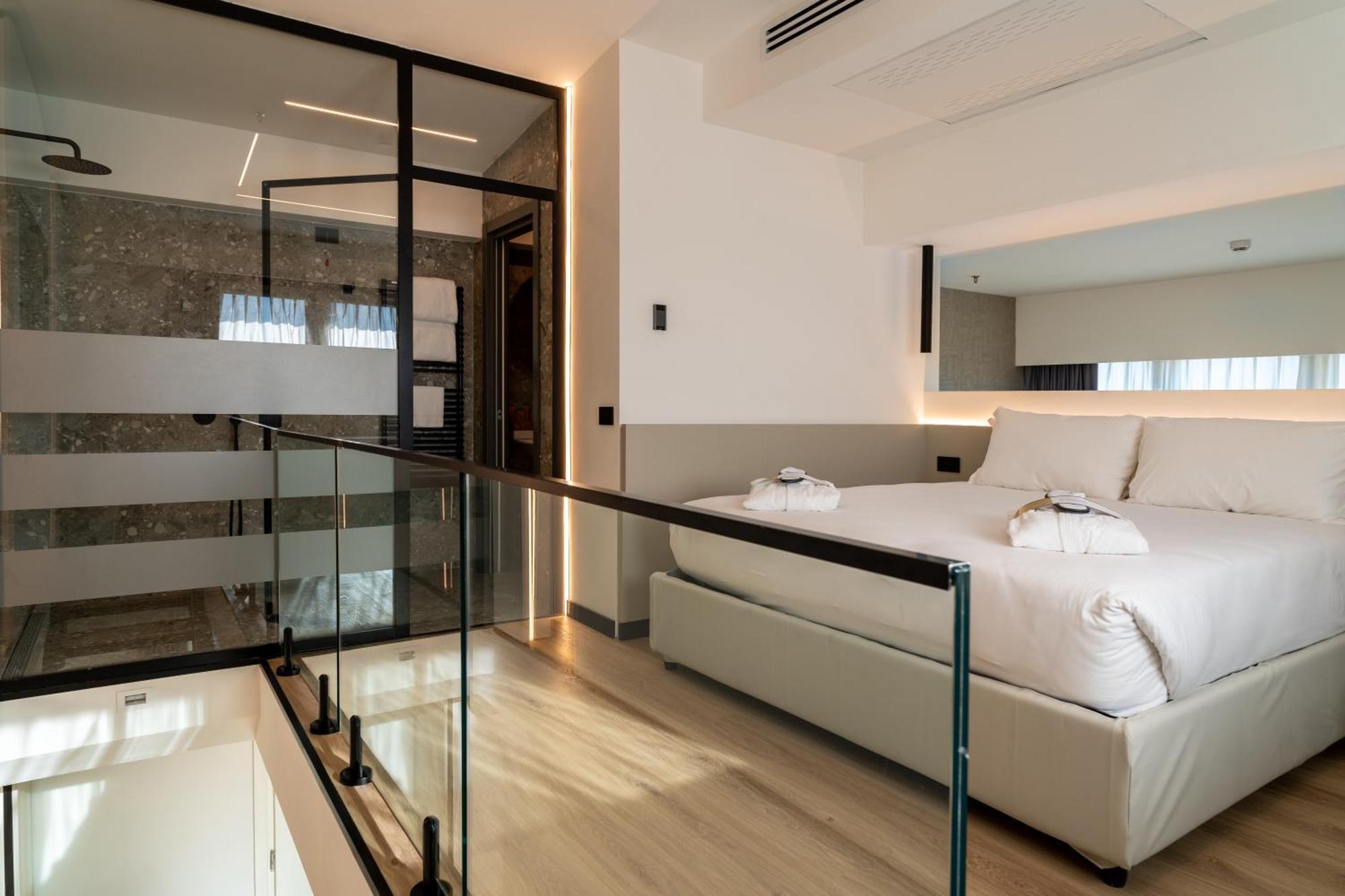 Mercure Leonardo Da Vinci Rome Airport Hotel 4*