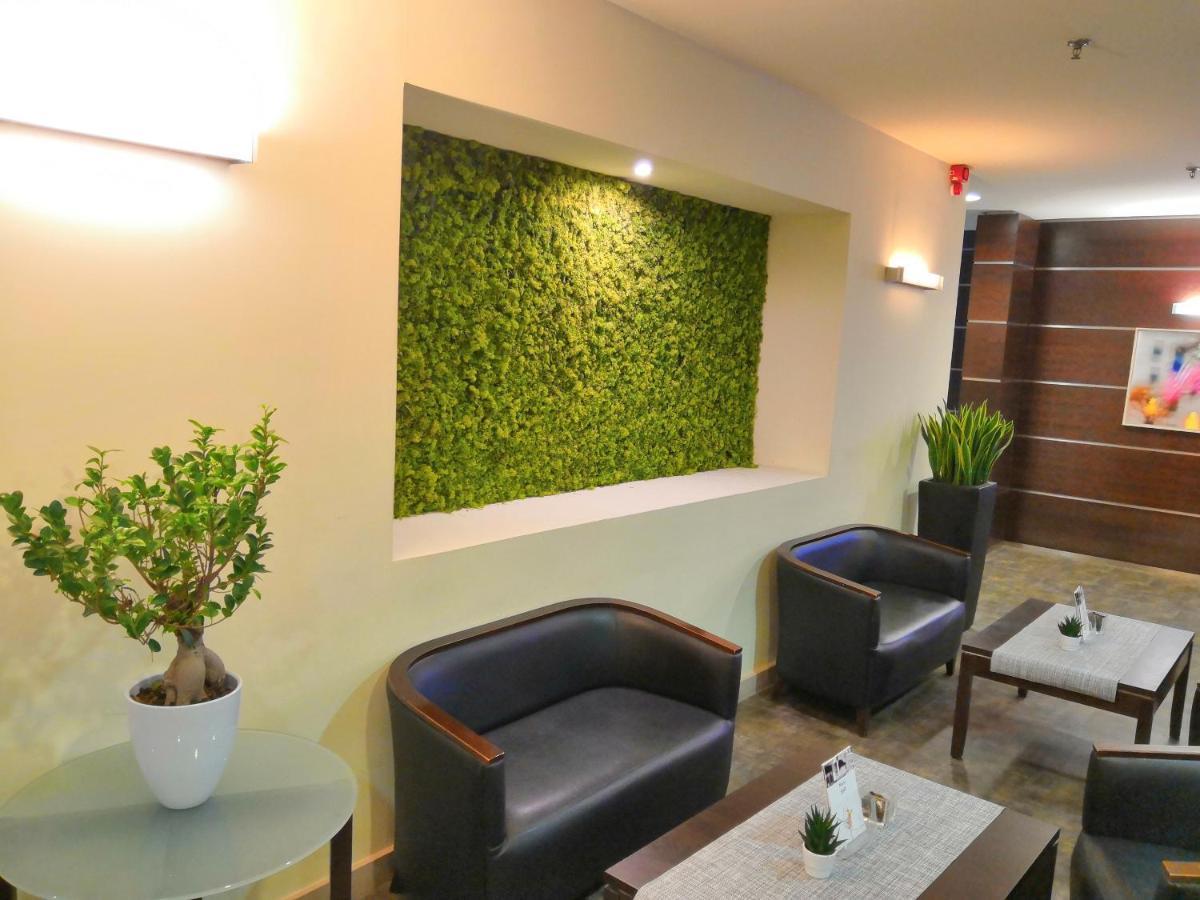 Mercure Leonardo Da Vinci Rome Airport Hotel 4*